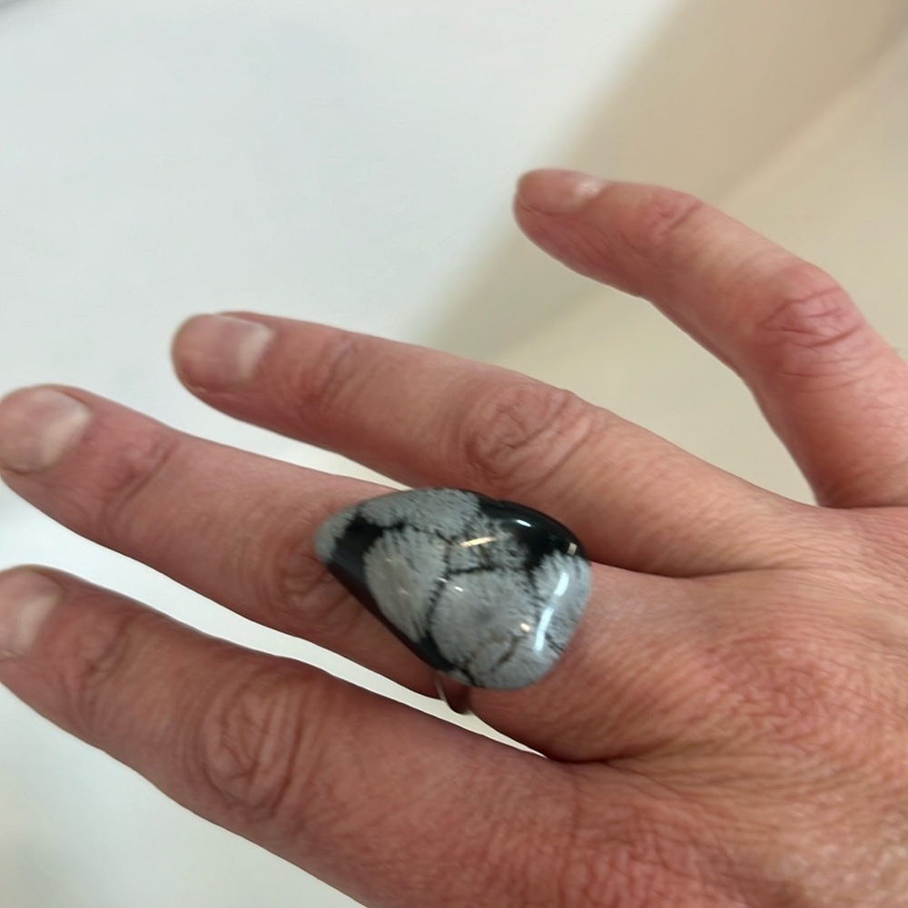 Black and silver geometric Stone ring
